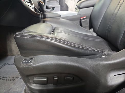 Used 2015 Cadillac SRX Luxury w/ Driver Awareness Package image 28