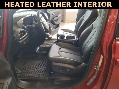 New 2025 Chrysler Pacifica Select w/ Fav Edition Package image 19