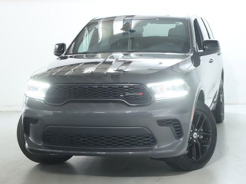 Used 2025 Dodge Durango GT image 3