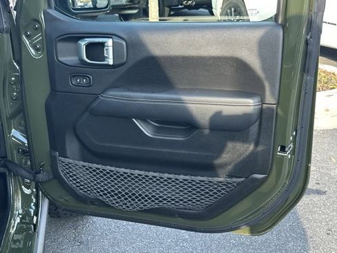 Used 2022 Jeep Wrangler Unlimited Sahara w/ Cold Weather Group image 16