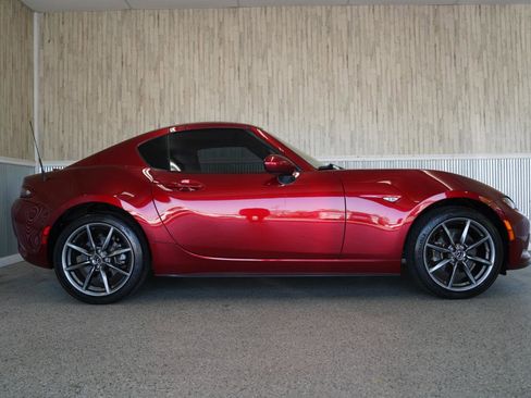 Used 2018 MAZDA MX-5 Miata RF Grand Touring image 8