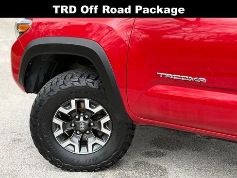 Used 2017 Toyota Tacoma TRD Off-Road w/ Tow Package (A/T) image 7
