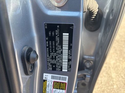 Used 2020 Toyota Highlander Platinum image 6