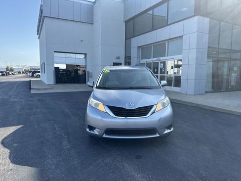 Used 2012 Toyota Sienna LE FWD image 7