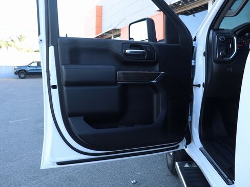 Used 2022 Chevrolet Silverado 3500 LT image 16