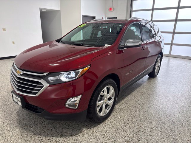 Used 2020 Chevrolet Equinox Premier AWD/4WD image 2