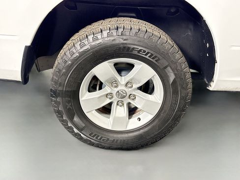 Used 2020 RAM 1500 Tradesman w/ Chrome Plus Package RWD image 32