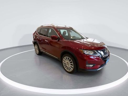 Used 2020 Nissan Rogue SL w/ Premium Package image 2