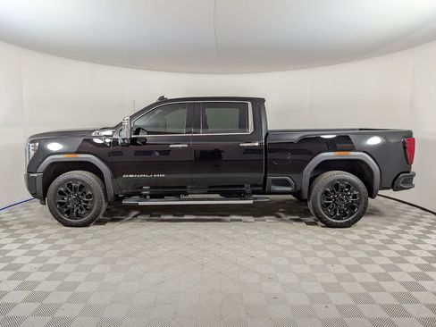 Used 2026 GMC Sierra 2500 Denali AWD/4WD image 6