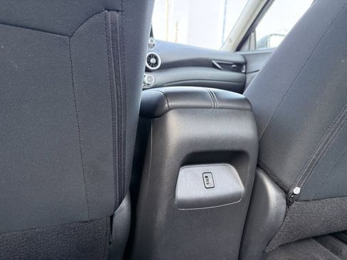 Used 2024 Nissan Sentra SV image 25