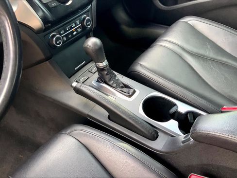 Used 2019 Acura ILX FWD image 16