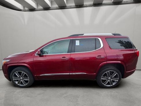 Used 2018 GMC Acadia Denali w/ Technology Package AWD/4WD image 4