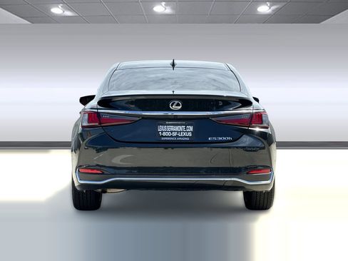Used 2025 Lexus ES 300h w/ Premium Package FWD image 9