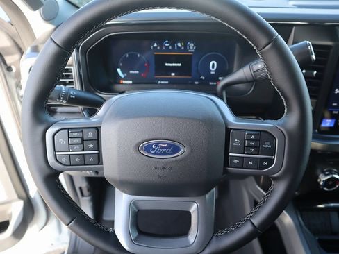 New 2026 Ford F250 Lariat w/ Black Appearance Package image 4