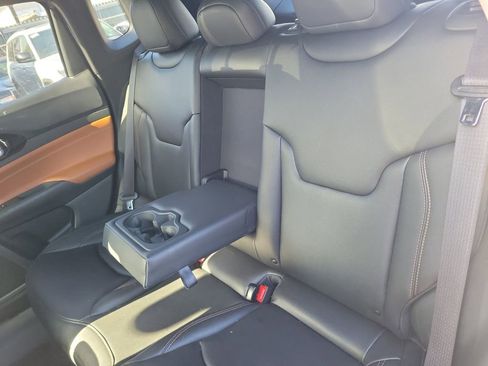 Certified 2024 Jeep Compass Limited image 11