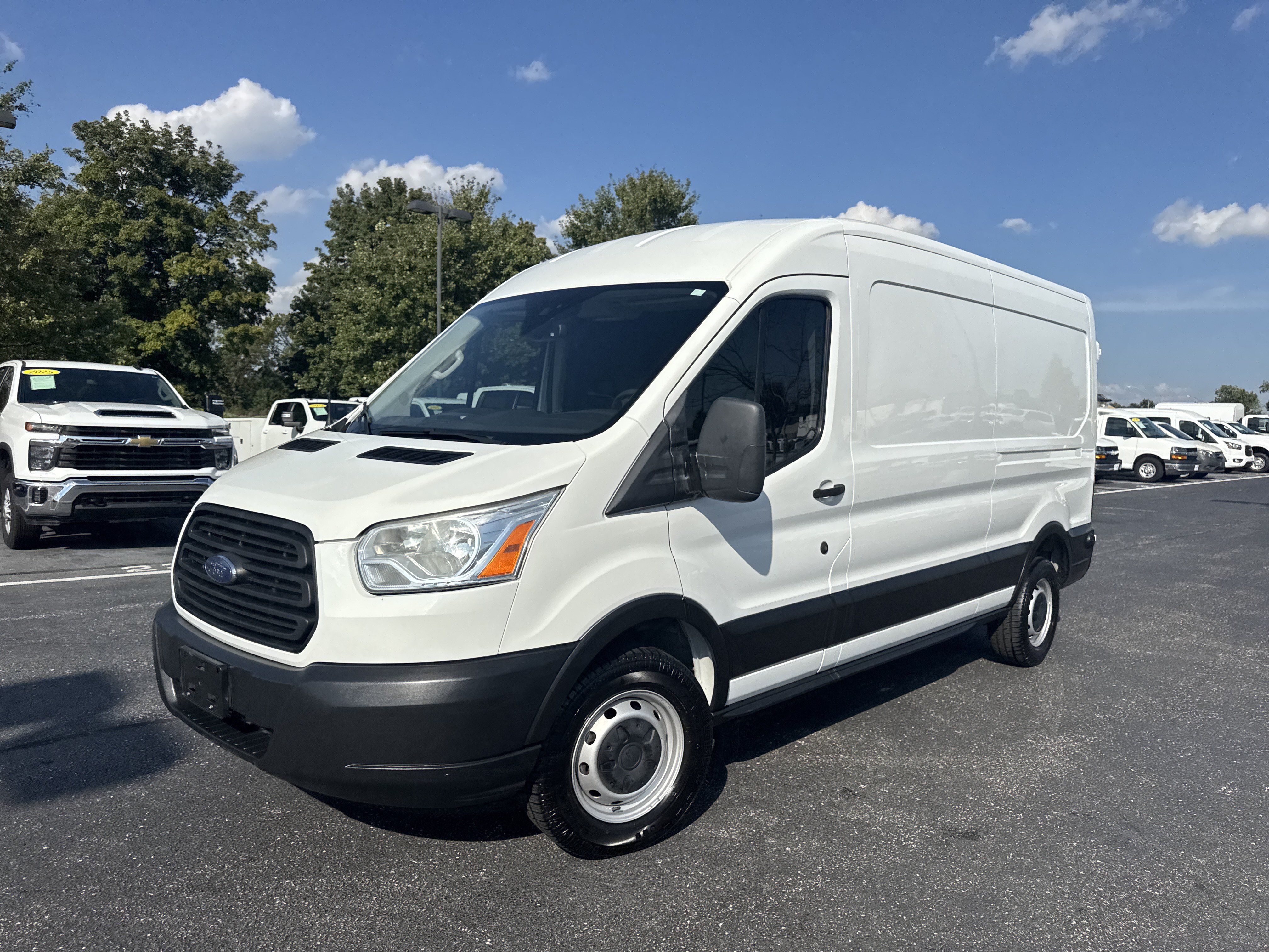 Used 2019 Ford Transit 250 148 Medium Roof RWD image 11