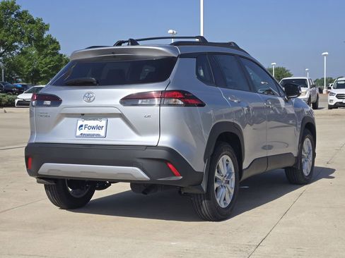 New 2026 Toyota Corolla Cross LE FWD image 4
