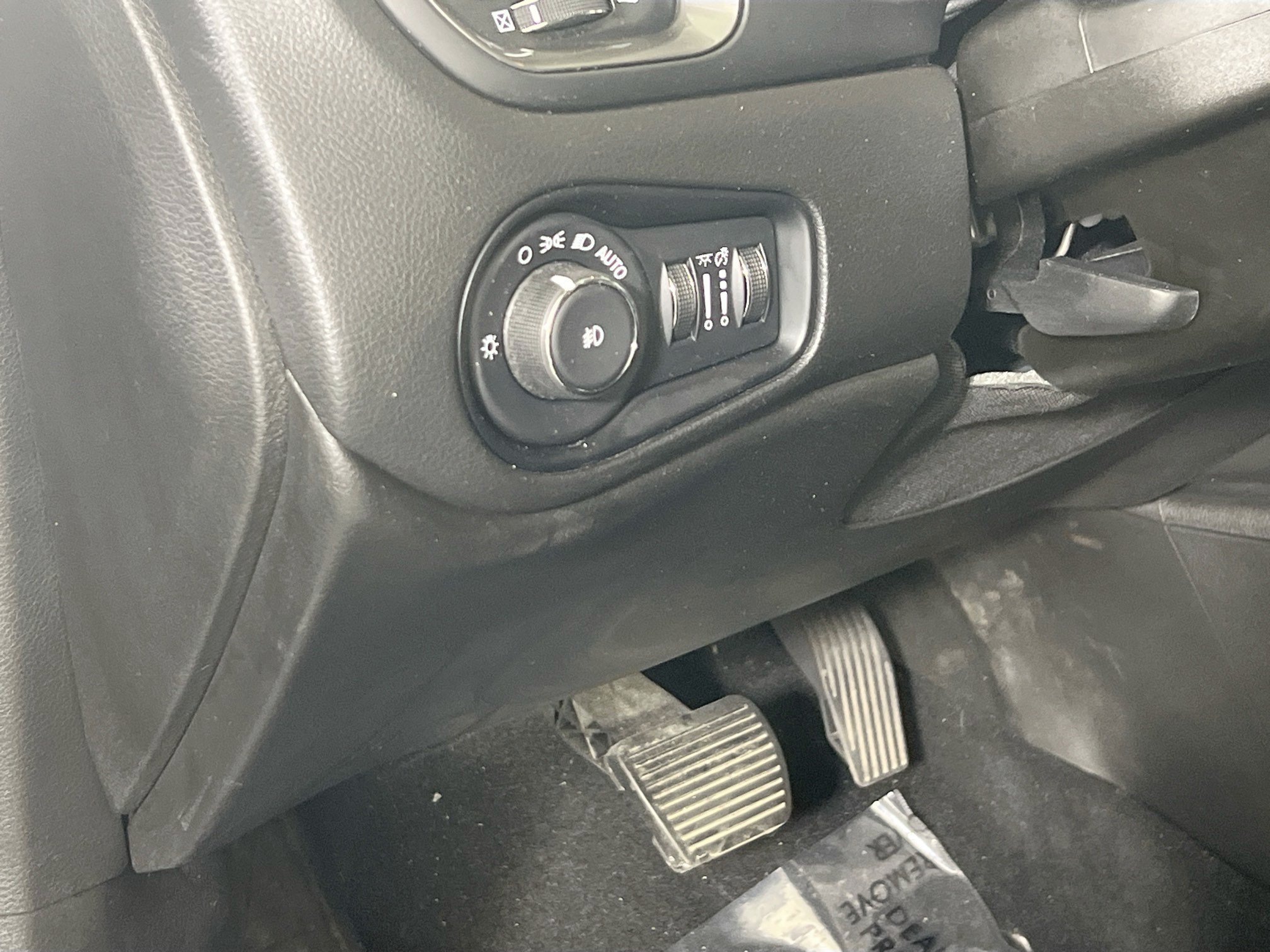 Used 2022 Jeep Renegade Latitude AWD/4WD image 10