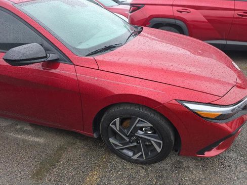 Used 2025 Hyundai Elantra Sport FWD image 1