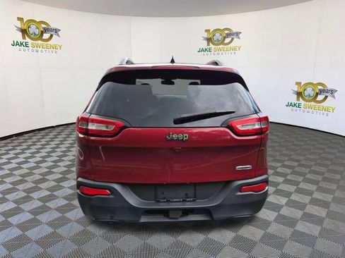 Used 2017 Jeep Cherokee Latitude w/ Trailer Tow Group FWD image 9