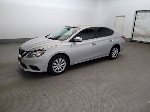 Used 2019 Nissan Sentra S FWD image 2