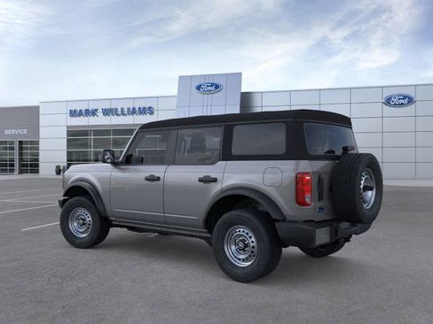 New 2025 Ford Bronco 4-Door image 4