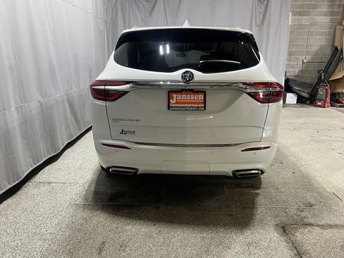 Used 2020 Buick Enclave Avenir w/ Avenir Technology Package AWD/4WD image 6