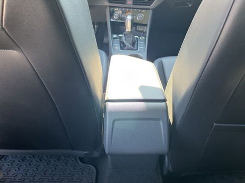 Used 2019 Volkswagen Jetta image 13