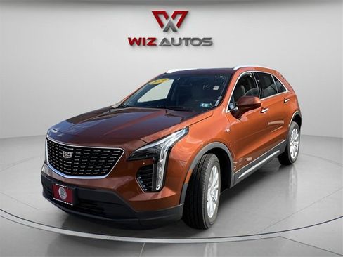 Used 2019 Cadillac XT4 Luxury w/ Cold Weather Package image 1