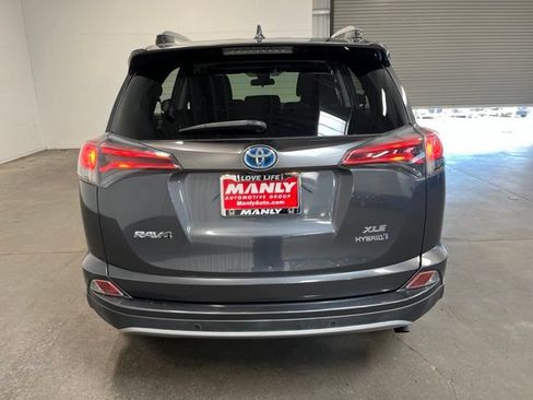 Used 2018 Toyota RAV4 XLE w/ Convenience Package AWD/4WD image 5