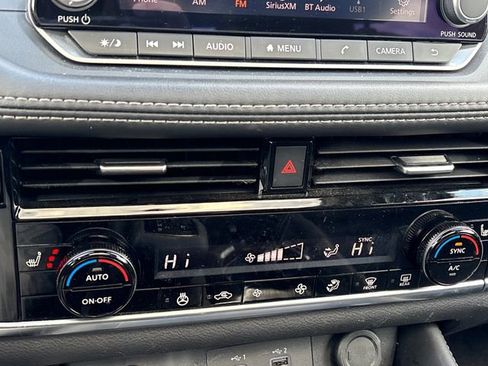 Certified 2023 Nissan Rogue SL image 17