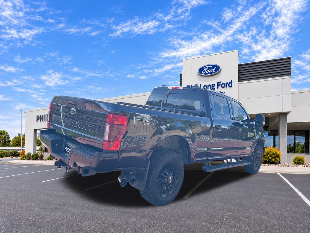 Used 2022 Ford F250 XLT w/ Black Appearance Package AWD/4WD image 8