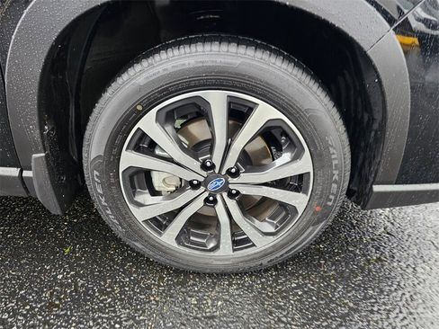 Used 2022 Subaru Forester Limited w/ Popular Package #3 image 9