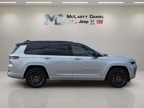 New 2026 Jeep Grand Cherokee L Summit AWD/4WD image 6