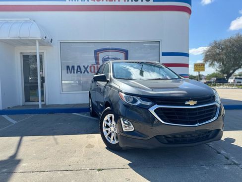 Used 2019 Chevrolet Equinox LS w/ LS Convenience Package image 16