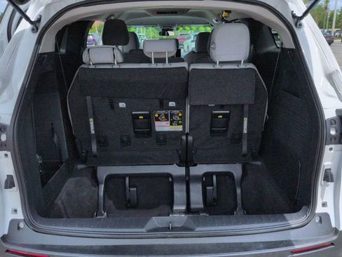 Certified 2025 Toyota Sienna LE FWD image 13