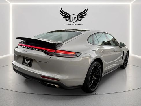 Used 2021 Porsche Panamera image 6