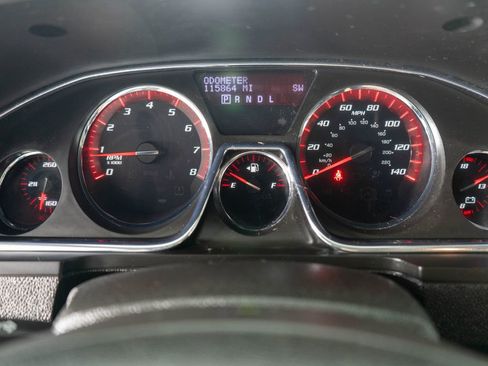 Used 2015 GMC Acadia SLT AWD/4WD image 18
