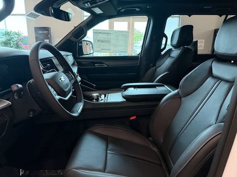 New 2026 Jeep Grand Wagoneer L Limited AWD/4WD image 12