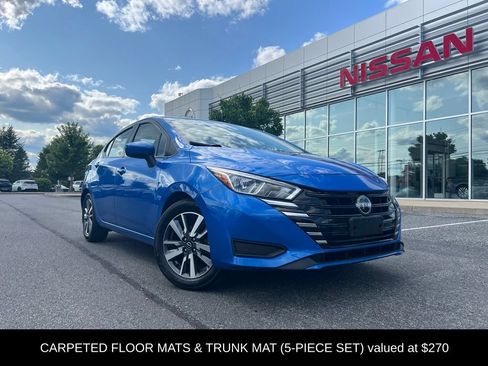 Used 2023 Nissan Versa SV FWD image 2