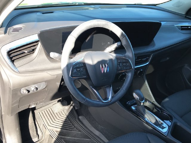 Used 2025 Buick Encore GX Preferred FWD image 3