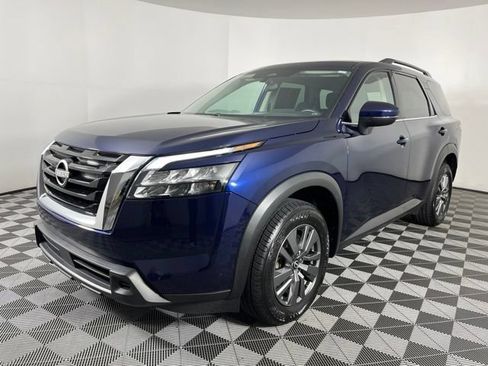 Used 2025 Nissan Pathfinder SV FWD image 6