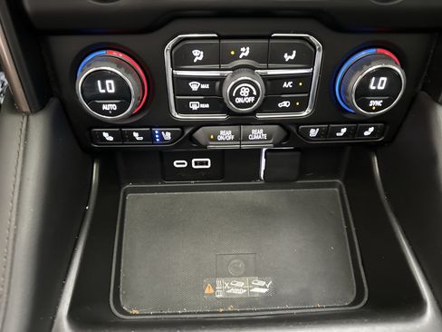 Used 2023 Chevrolet Suburban High Country w/ Max Trailering Package AWD/4WD image 41