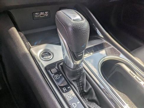 Used 2024 Nissan Altima 2.5 SV FWD image 11
