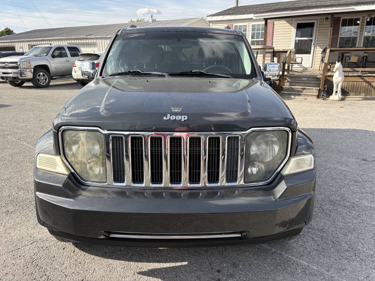 Used 2011 Jeep Liberty Sport AWD/4WD image 4
