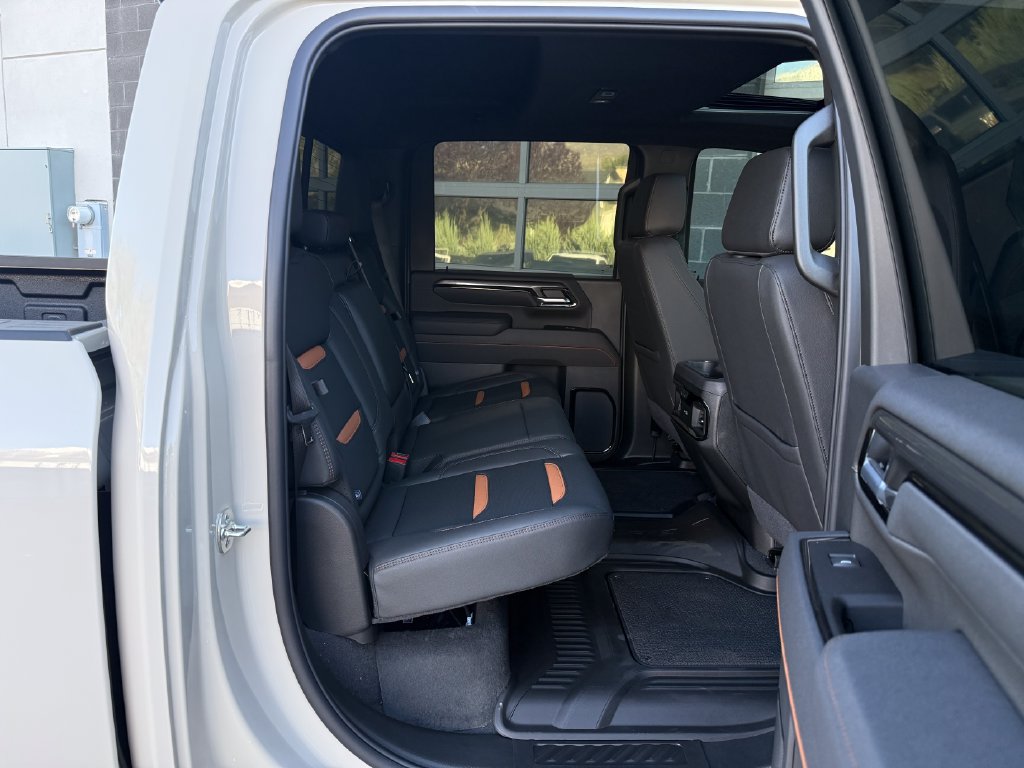 Used 2026 GMC Sierra 2500 AT4 w/ AT4 Premium Plus Package AWD/4WD image 40
