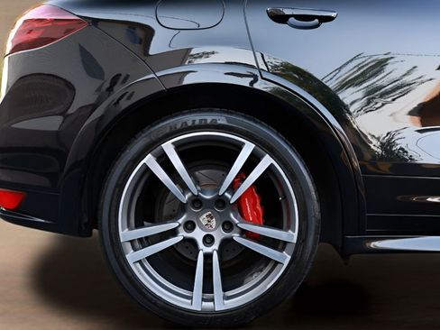 Used 2013 Porsche Cayenne GTS AWD/4WD image 12