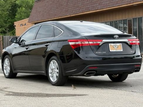 Used 2015 Toyota Avalon XLE Premium FWD image 3
