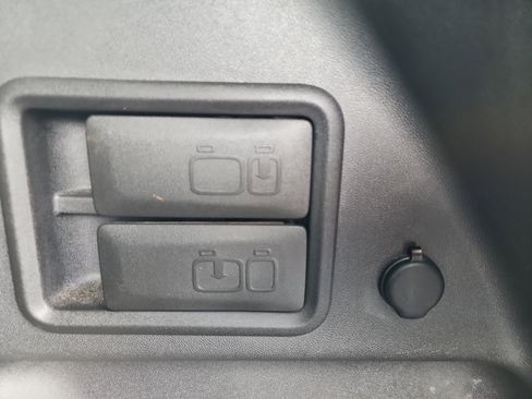 Used 2019 Chevrolet Equinox LT image 30