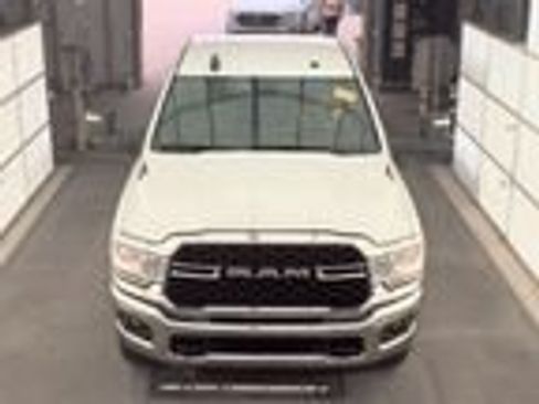 Used 2024 RAM 2500 Big Horn w/ Off Road Package AWD/4WD image 2